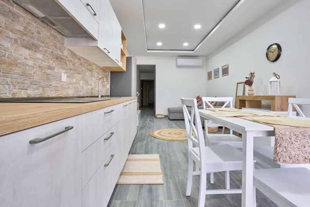 Two Bedroom Apartment In Xemxija, San Pawl il-Baħar Eksteriør bilde