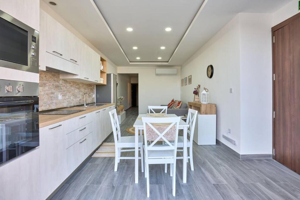 Two Bedroom Apartment In Xemxija, San Pawl il-Baħar Eksteriør bilde