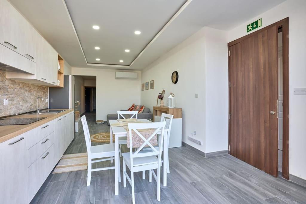 Two Bedroom Apartment In Xemxija, San Pawl il-Baħar Eksteriør bilde